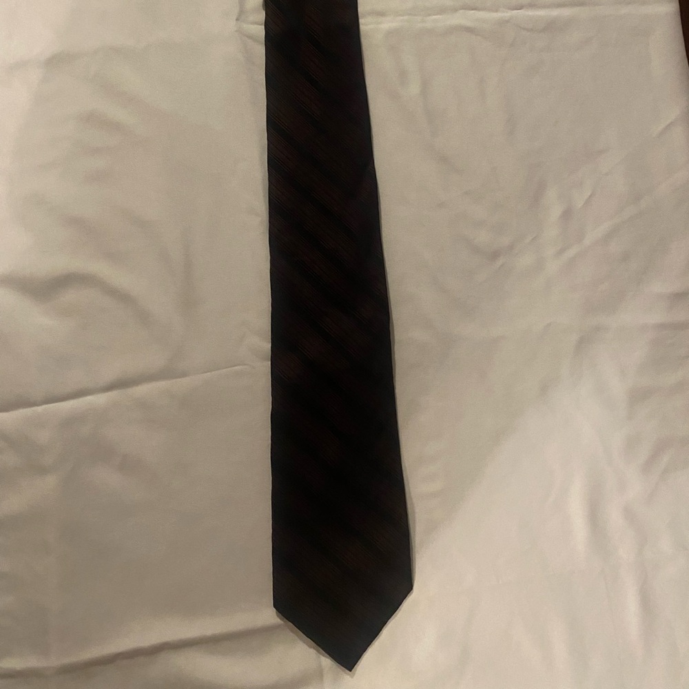 Men’s dress tie